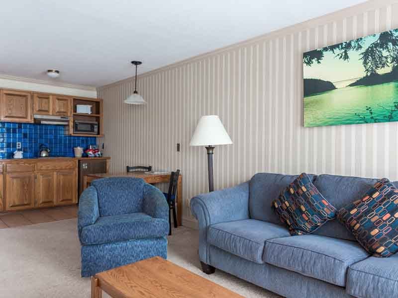 The-Coachman-Inn01 The-Coachman-Inn01