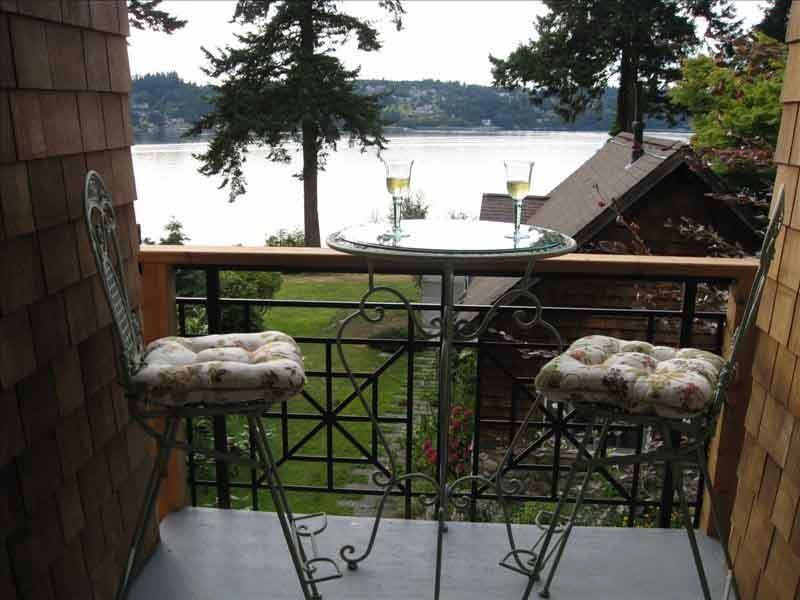 Blooms-Winery-Suite04 Blooms-Winery-Suite04