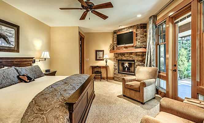 Soaring-Eagle-Lodge-Bedroom Soaring-Eagle-Lodge-Bedroom