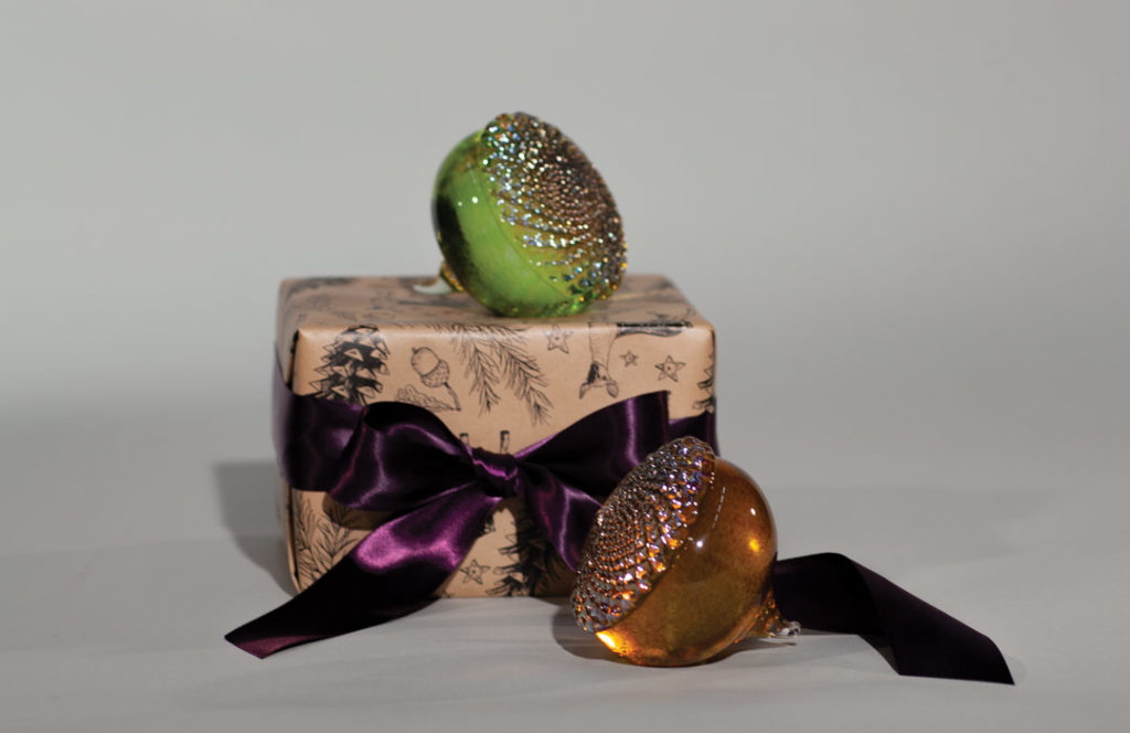 Acorn Paperweights Museo 1024x664
