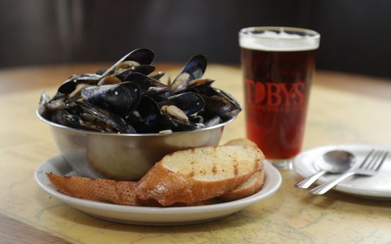 Mussels Tobys Tavern 4W0A3053 552x345