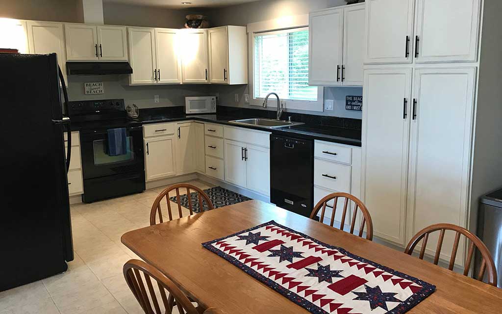 Wolf Beach Cottage 03