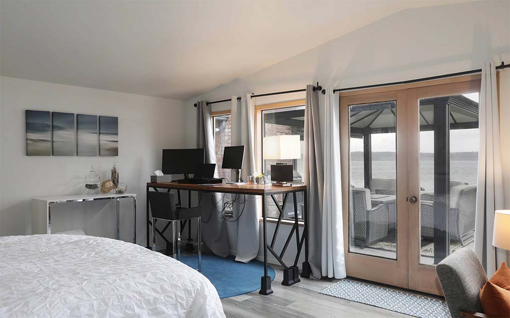 Angles Landing Bedroom