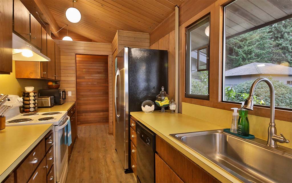 Angles Landing Kitchen