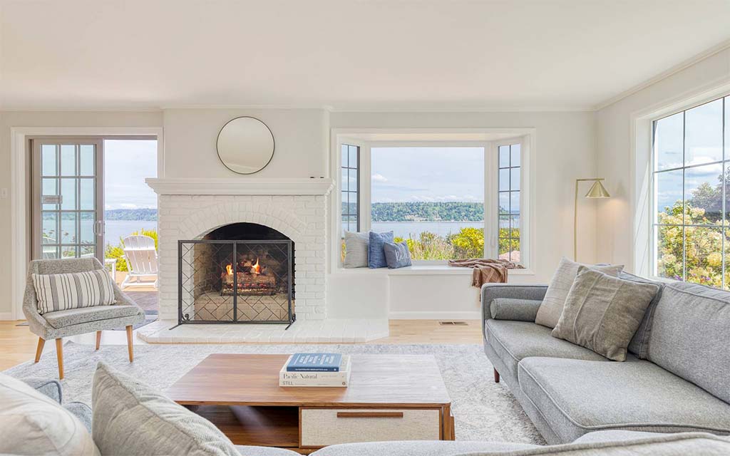 Colonial by the Sea Interior