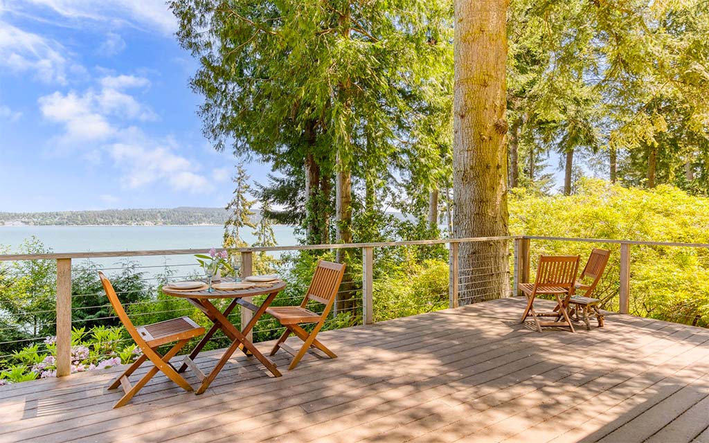 Serenity Pines Deck