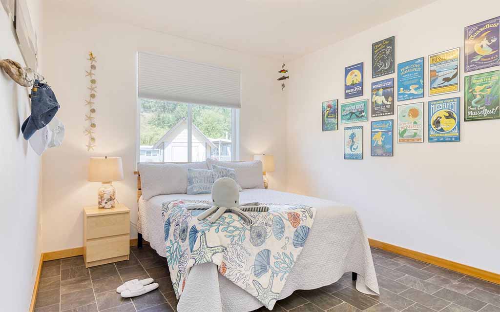 Sisters by the Sound Bedroom