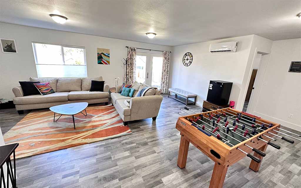 Twin Oaks Retreat Living Room