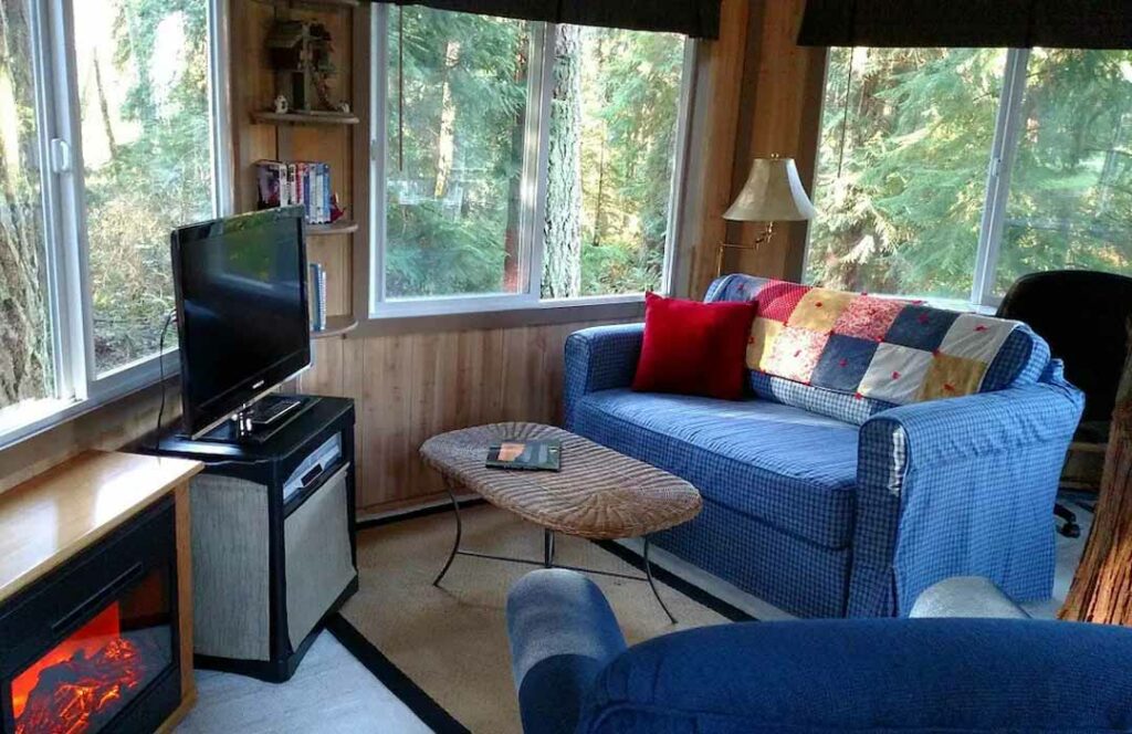 Treehouse Whidbey 04 1024x664