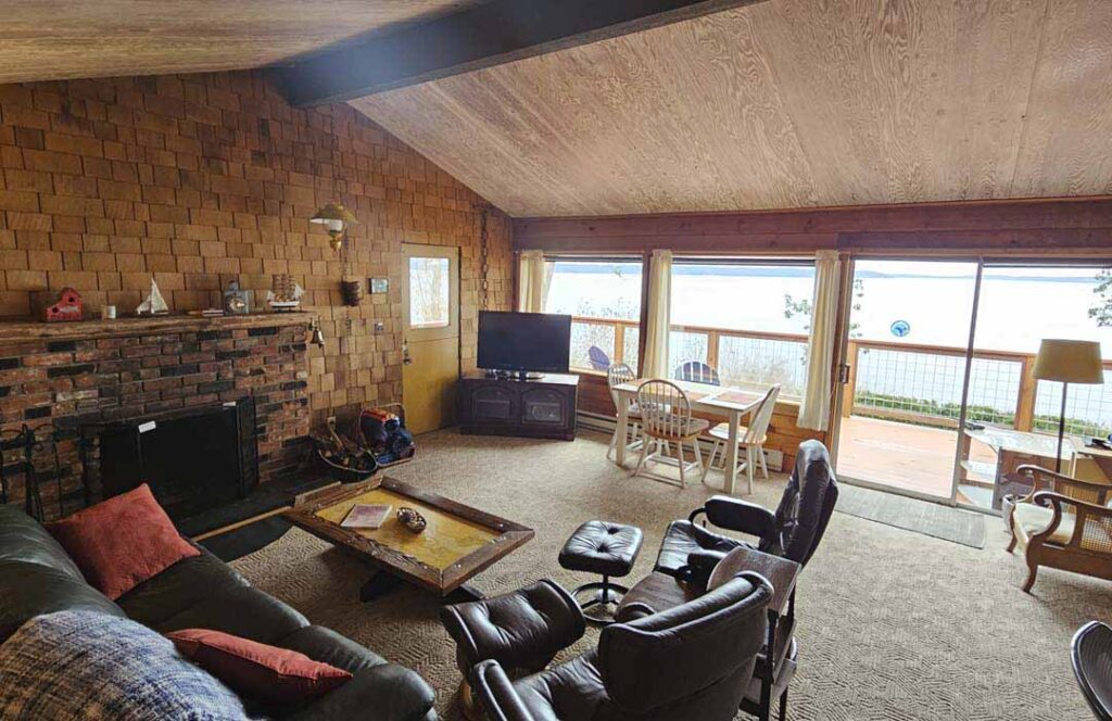 Madrona Beach Cabin 0000 Layer 5 1024x664