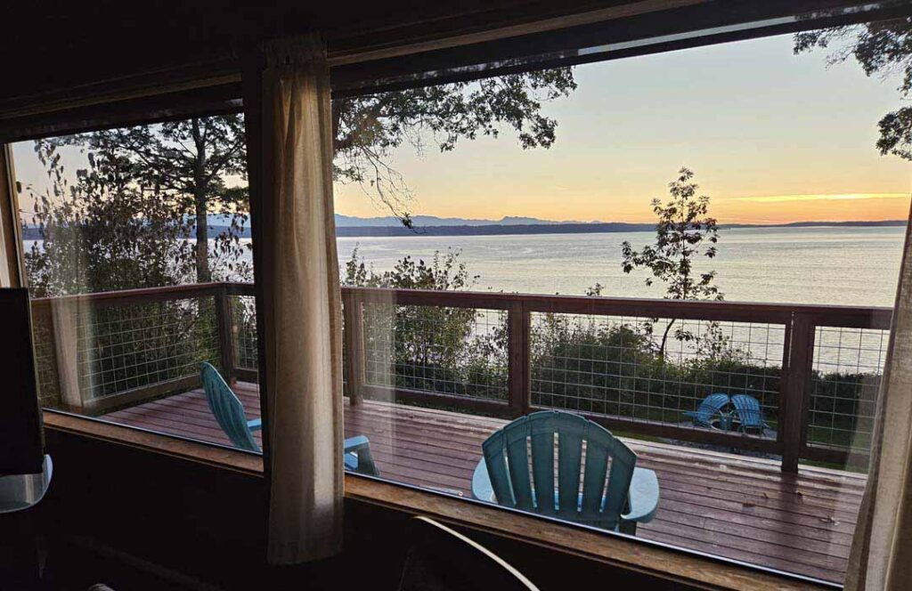 Madrona Beach Cabin 0002 Layer 3 1024x664