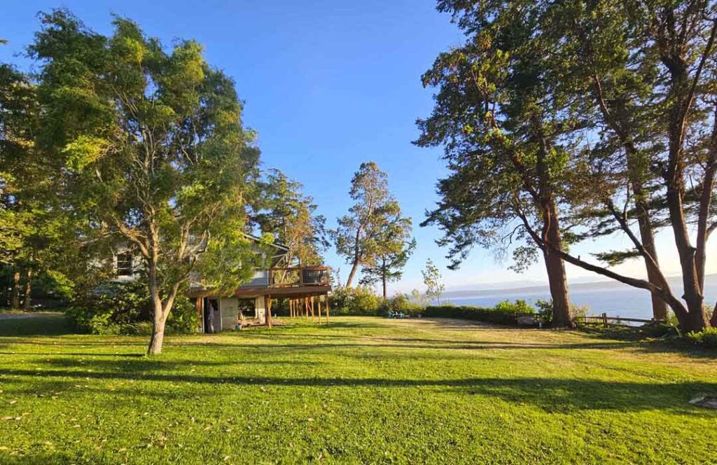 Madrona Beach Cabin 0003 Layer 2 1024x664